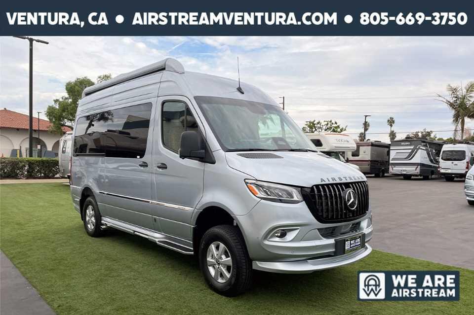 2025 Mercedes-Benz Sprinter Cargo Van Base's photo