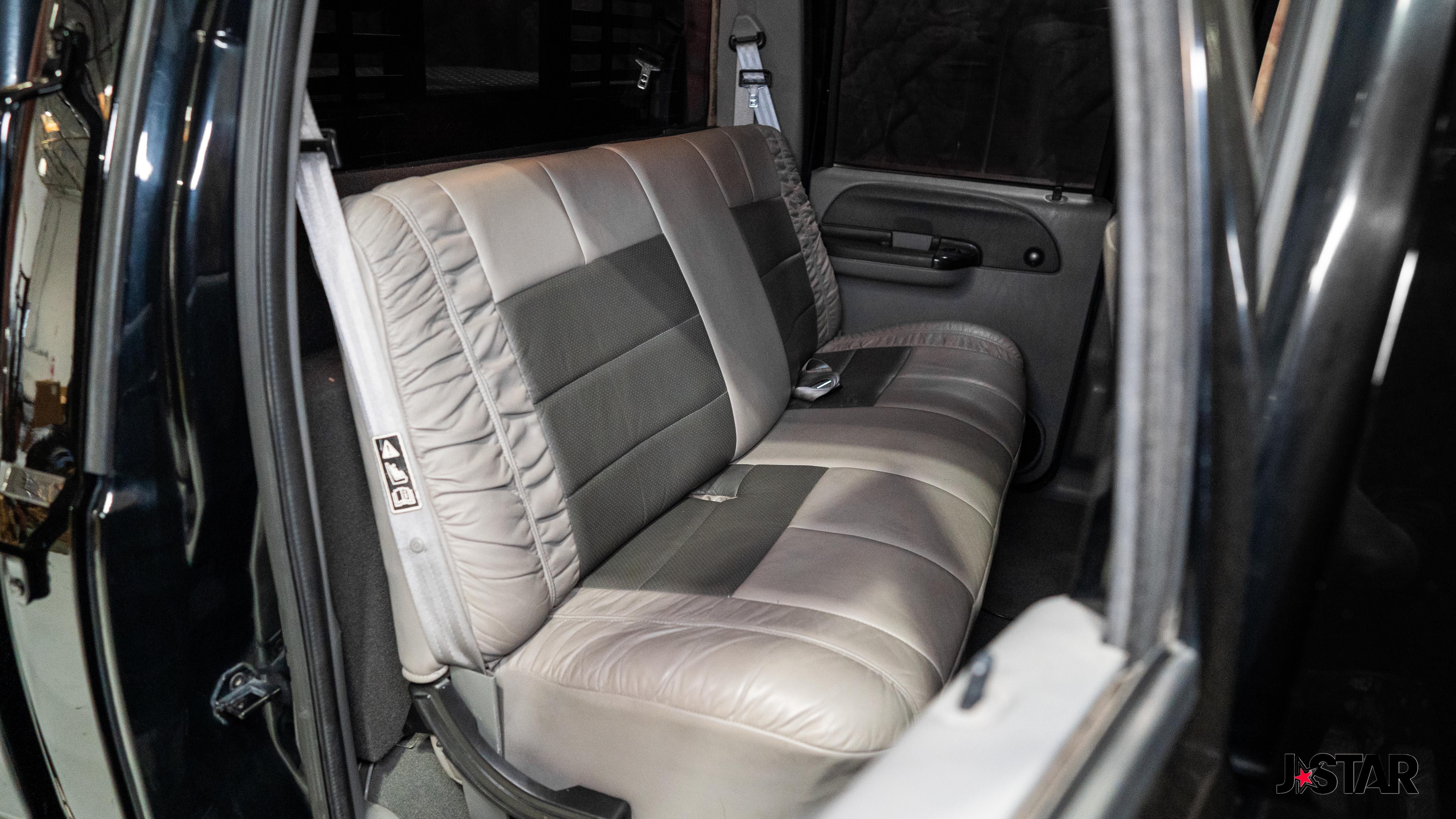 2008 Ford F-650 - Photo 13