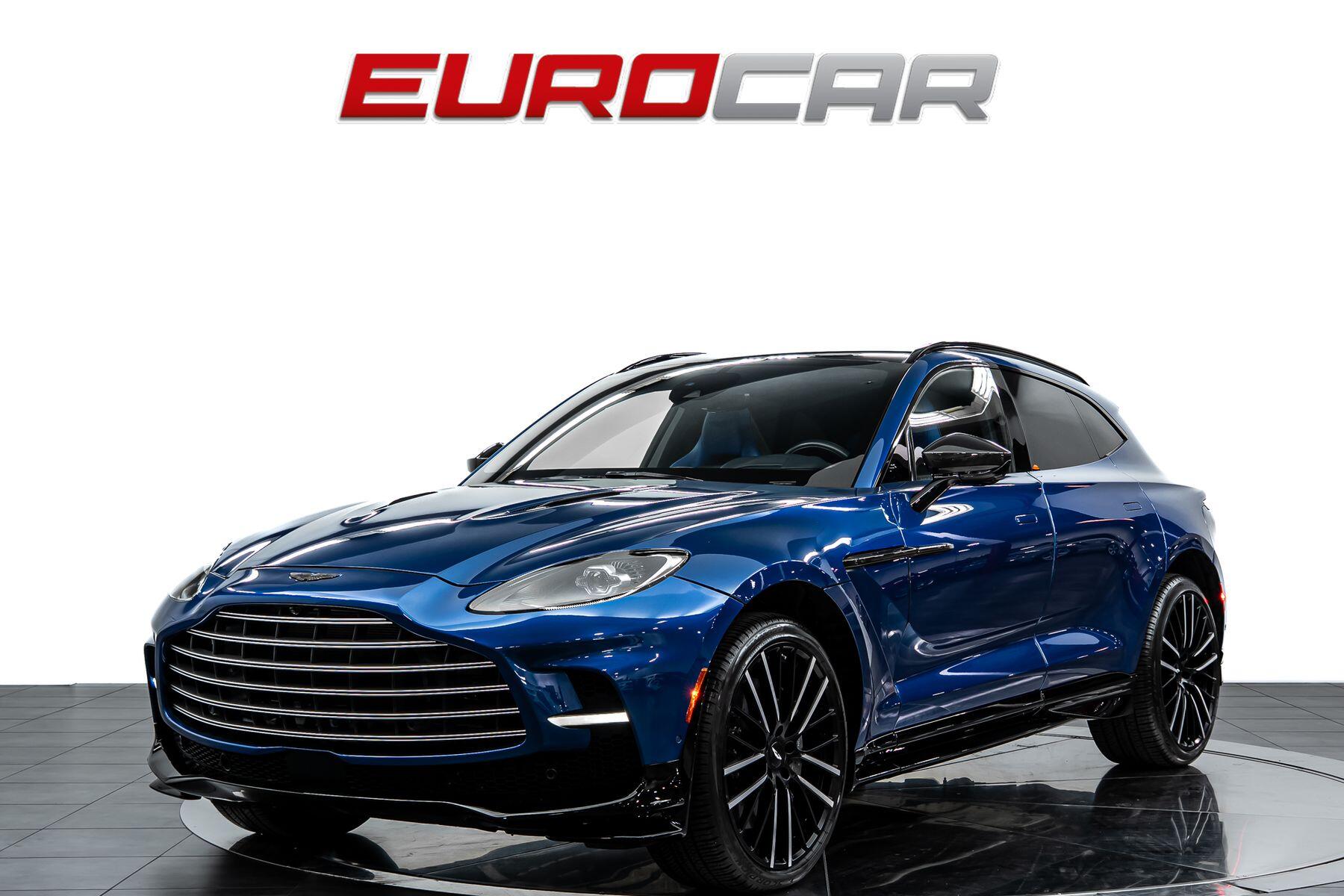2023 Aston Martin DBX 707 *HUGE CARBON OPTIONS * TRI-COLOR INTERIOR*Image 1