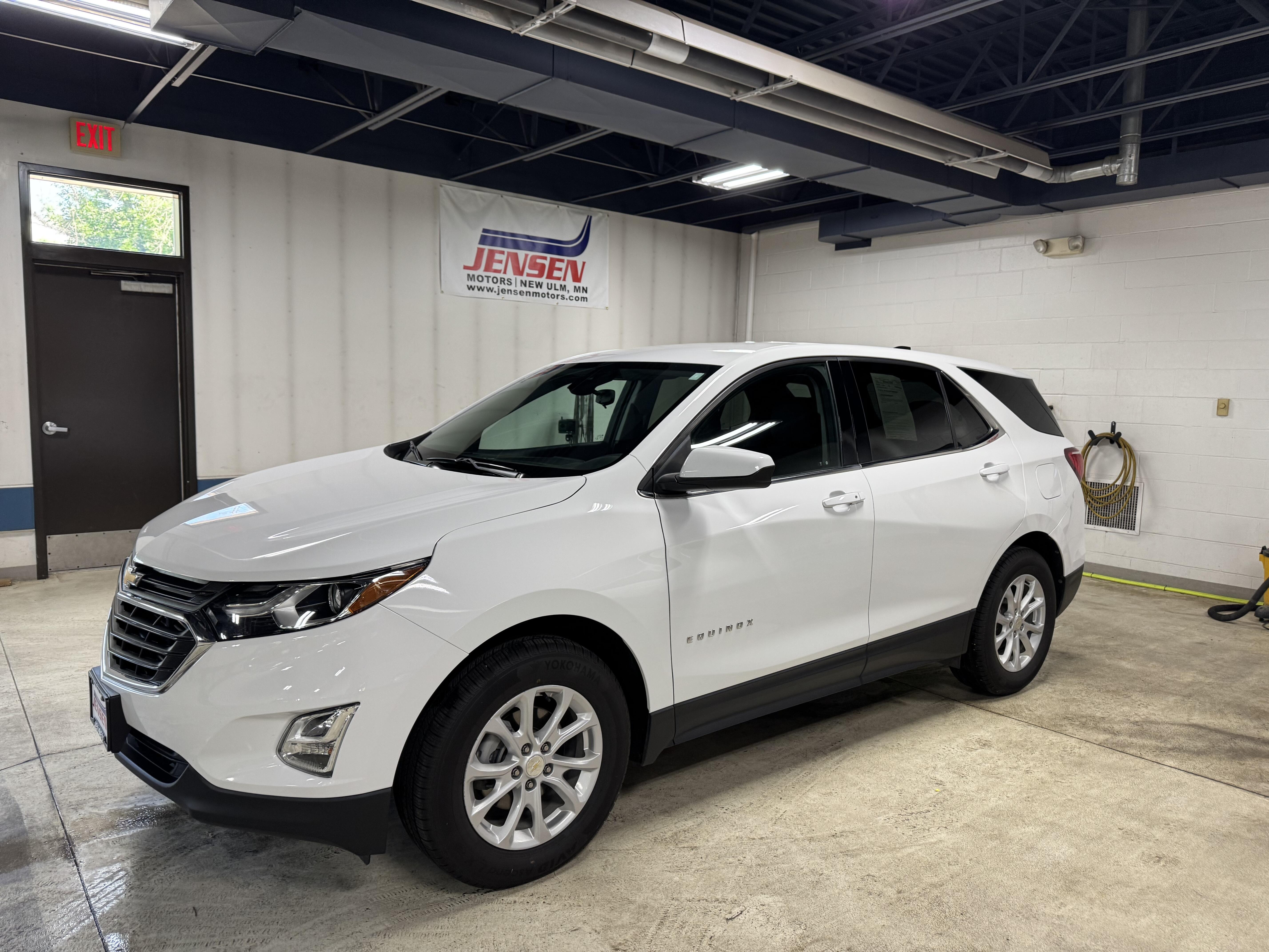 Used 2020 Chevrolet Equinox LT with VIN 3GNAXUEV6LS594951 for sale in New Ulm, Minnesota