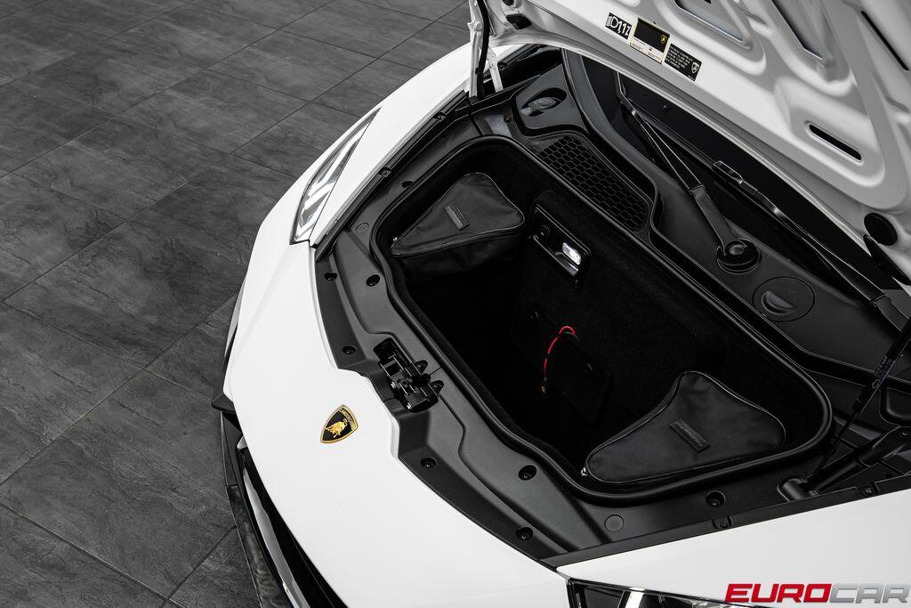 2022 Lamborghini Huracan EVO Image 10