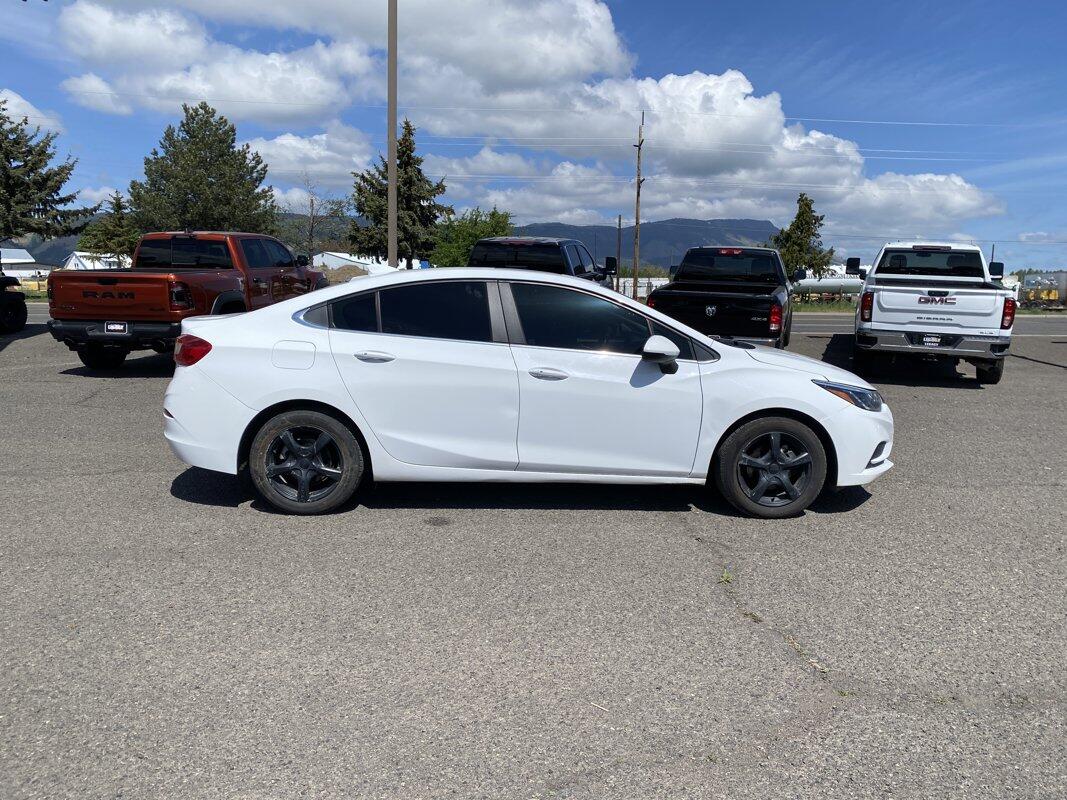 Used 2016 Chevrolet Cruze LT with VIN 1G1BD5SM2G7257648 for sale in Island City, OR