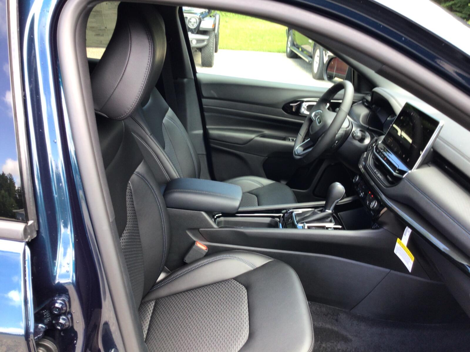 2026 Jeep Compass Latitude Altitude - Photo 9