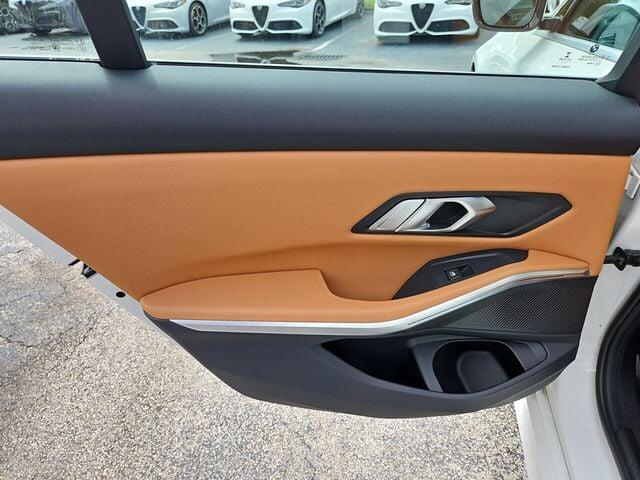 2022 BMW 3 Series 330i - Photo 20