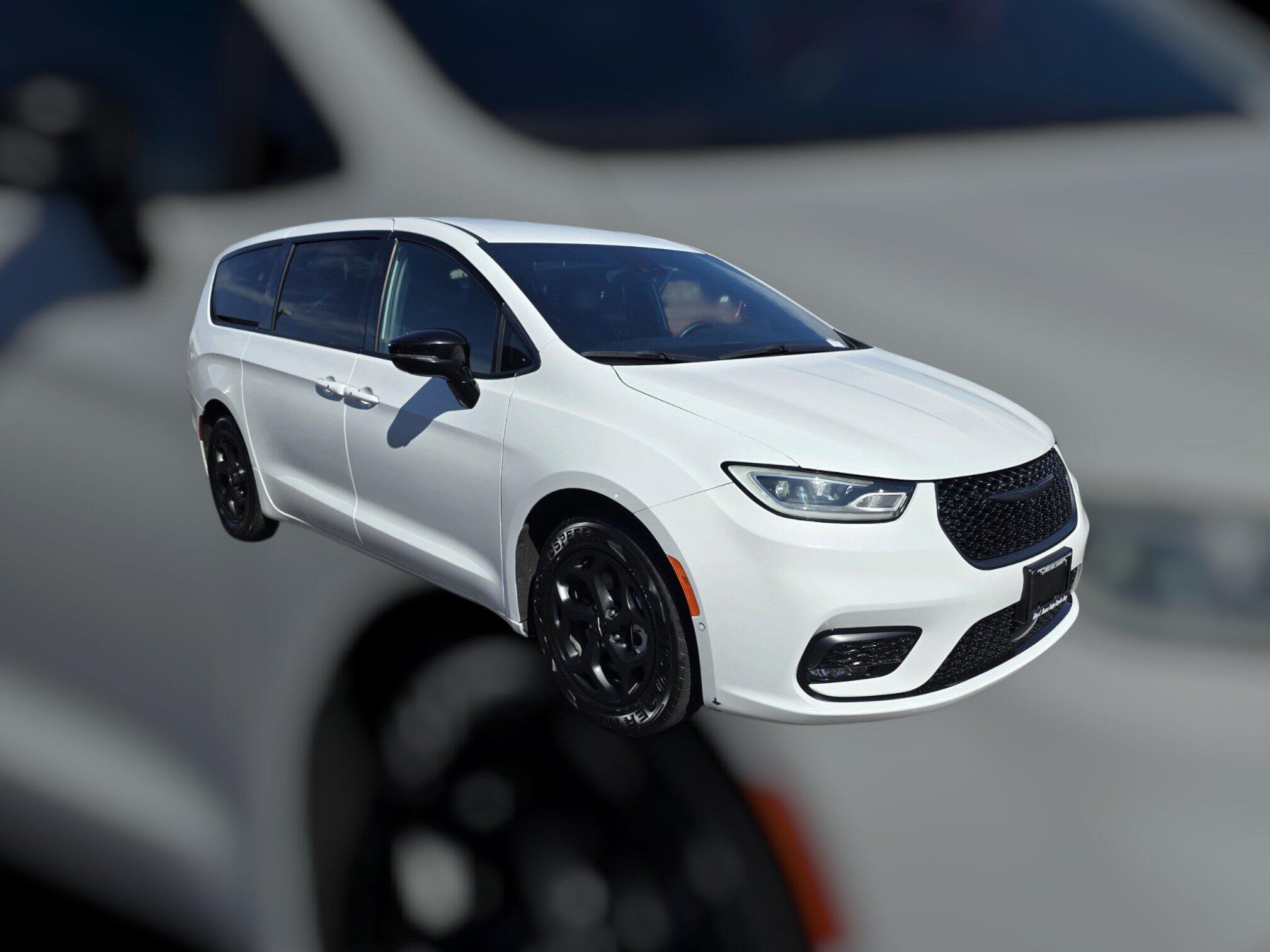 2024 Chrysler Pacifica PHEV