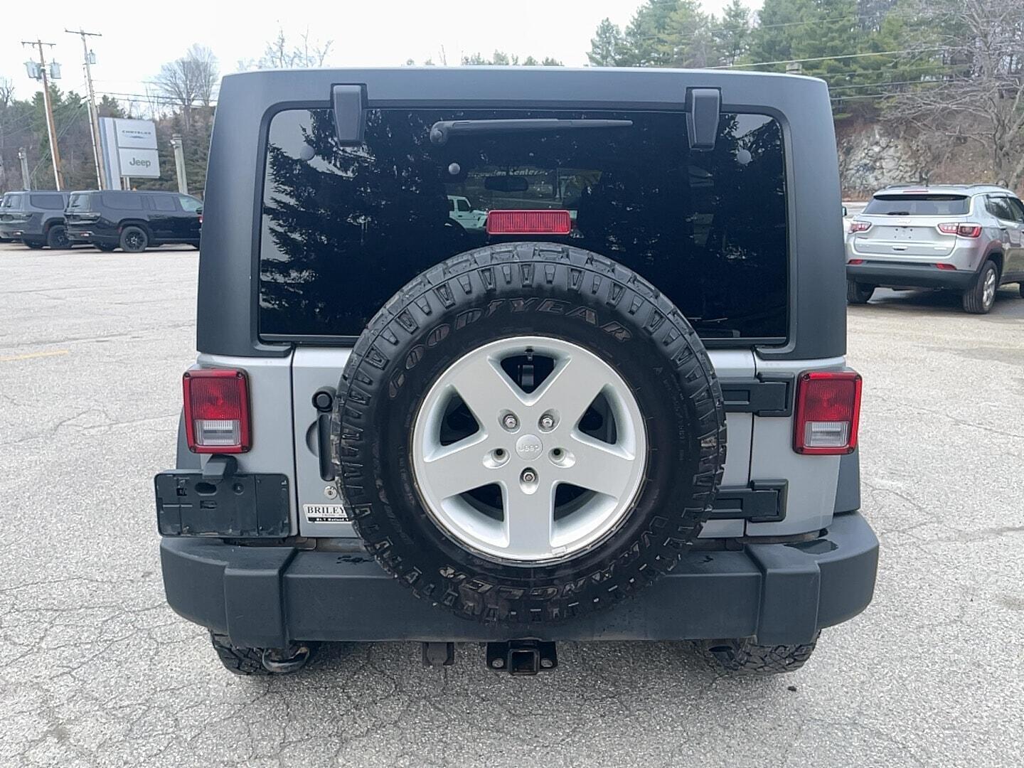 View vehicle photo 5