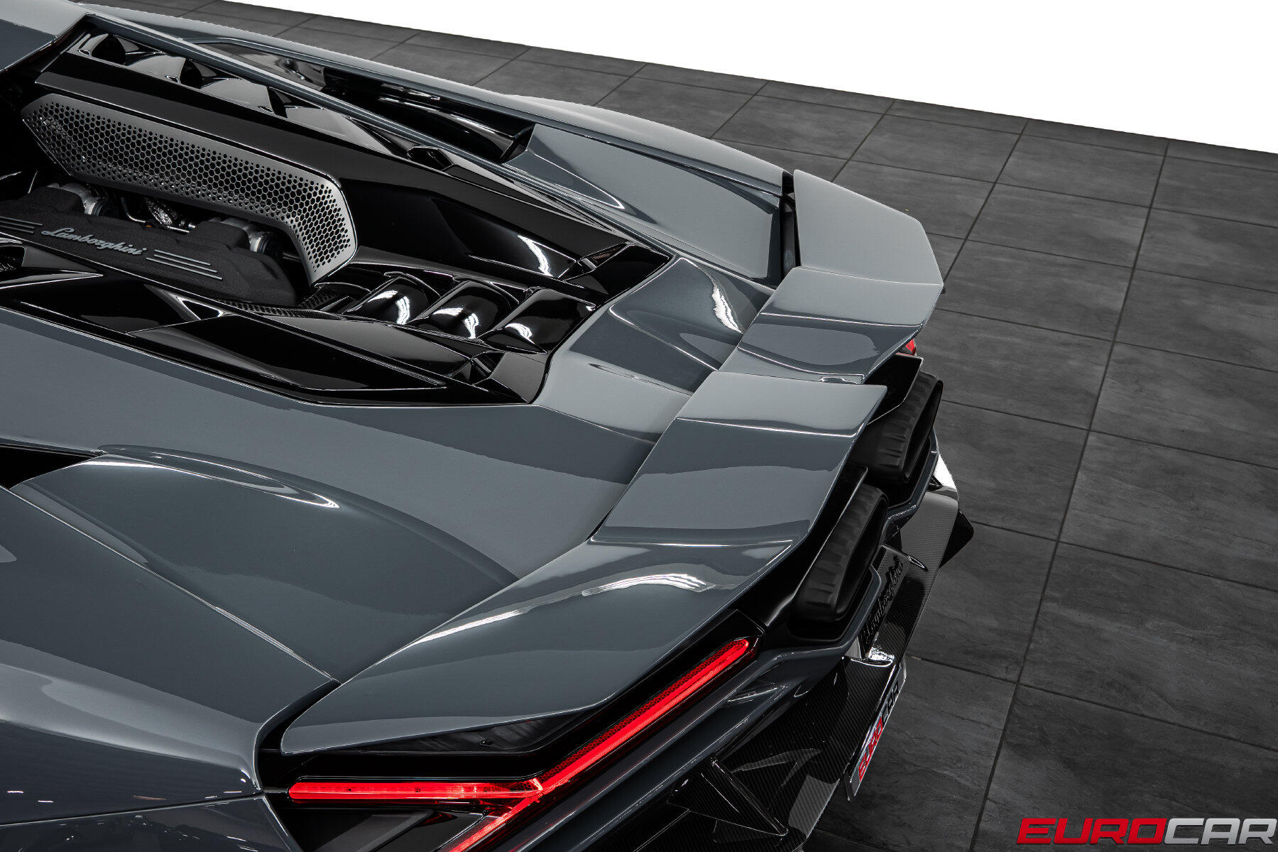 2025 Lamborghini Revuelto *HUGE CARBON OPTIONS * PASSENGER DISPLAY*Image 22