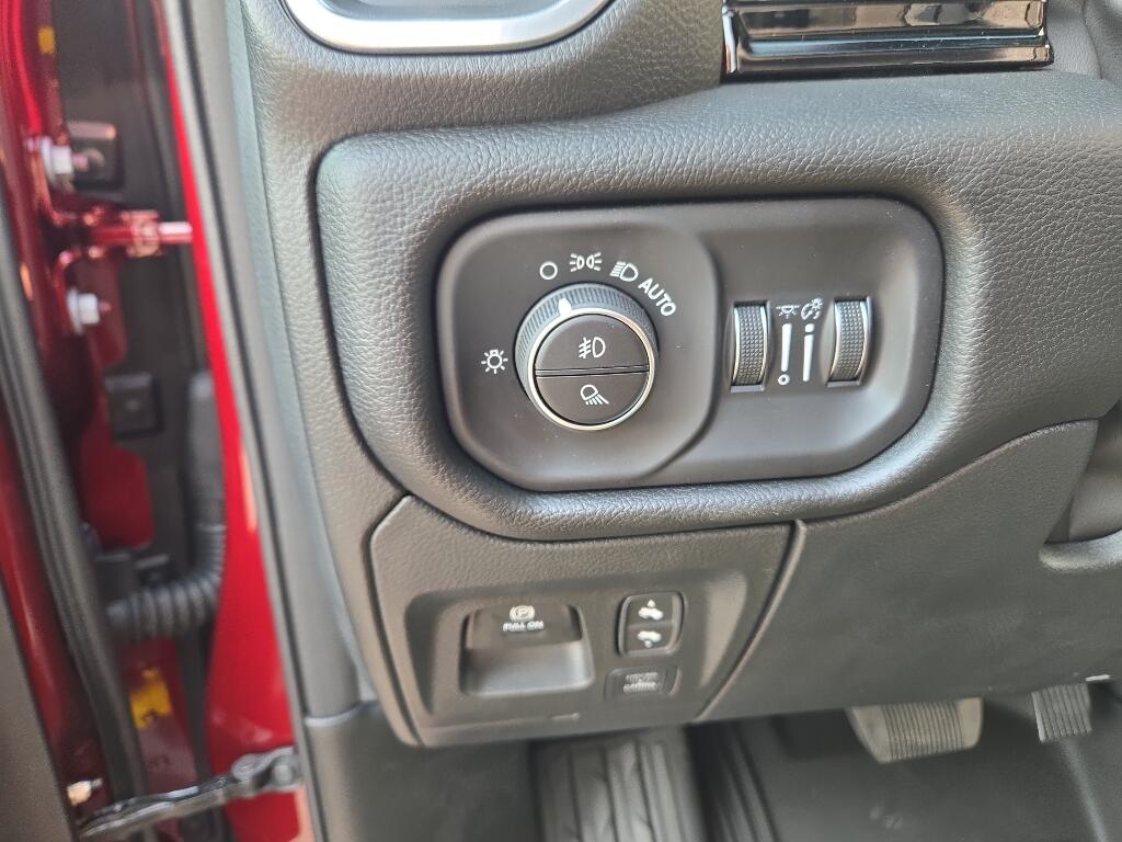 2026 RAM 1500 Laramie - Photo 12