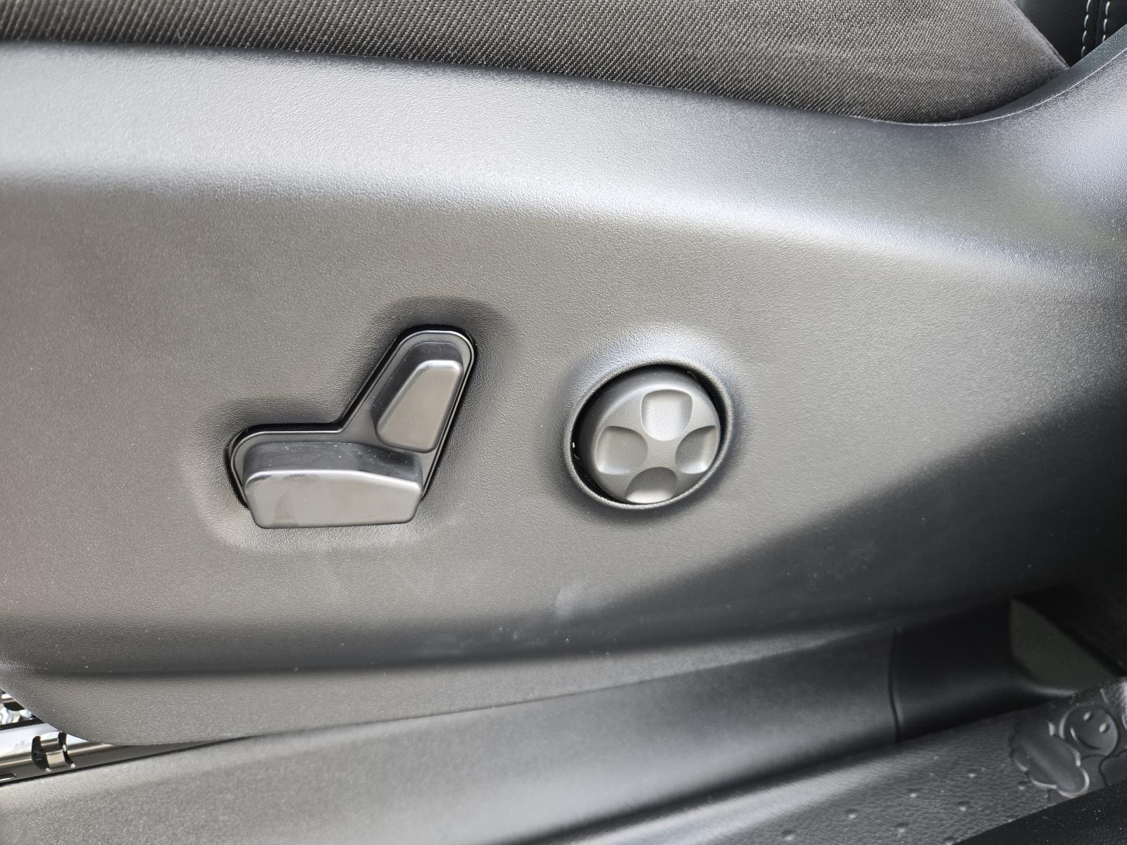 2026 Chrysler Pacifica Select - Photo 26
