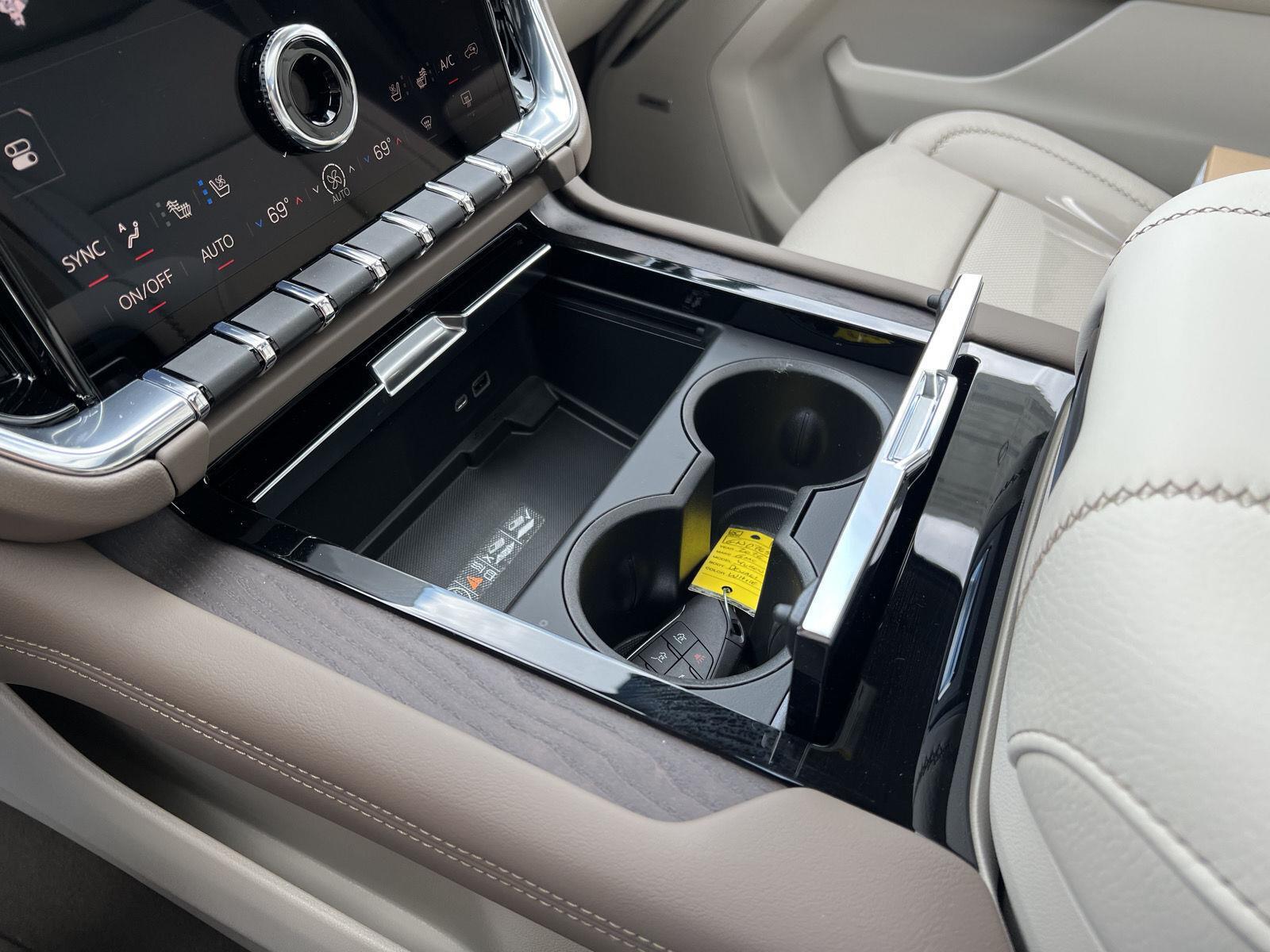 2026 GMC Yukon Denali - Photo 38