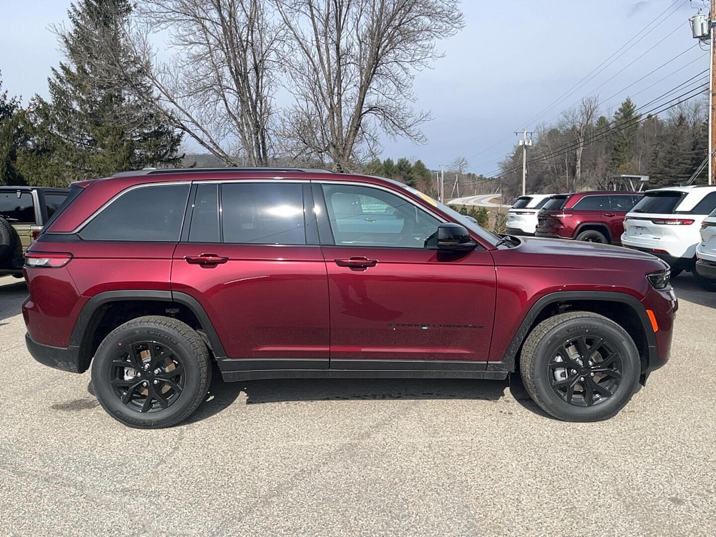 View vehicle photo 4