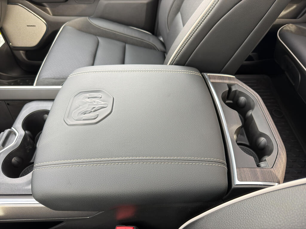 2026 RAM 1500 Laramie - Photo 15