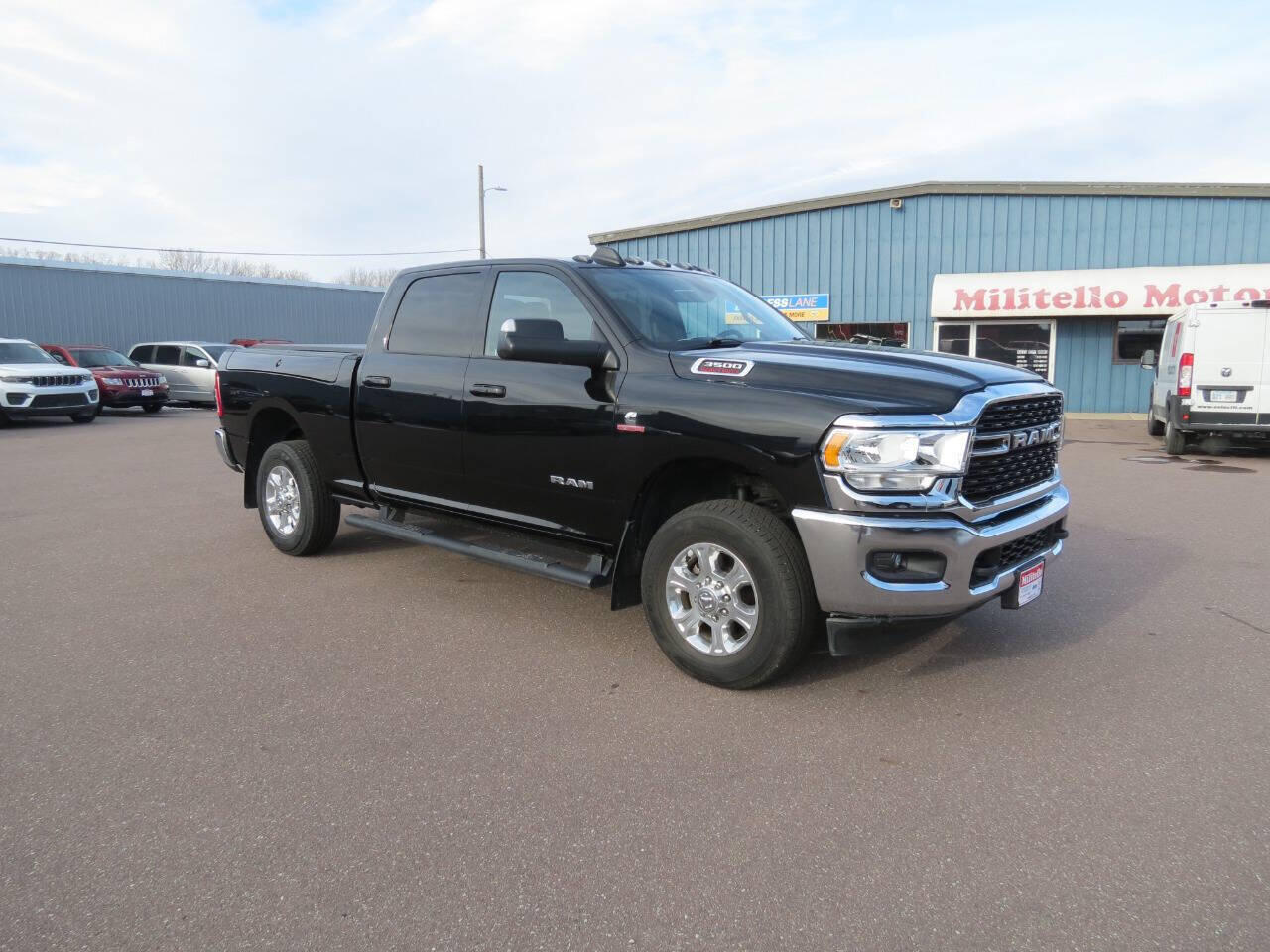 Used 2022 RAM Ram 3500 Pickup Big Horn with VIN 3C63R3DL1NG216992 for sale in Fairmont, Minnesota