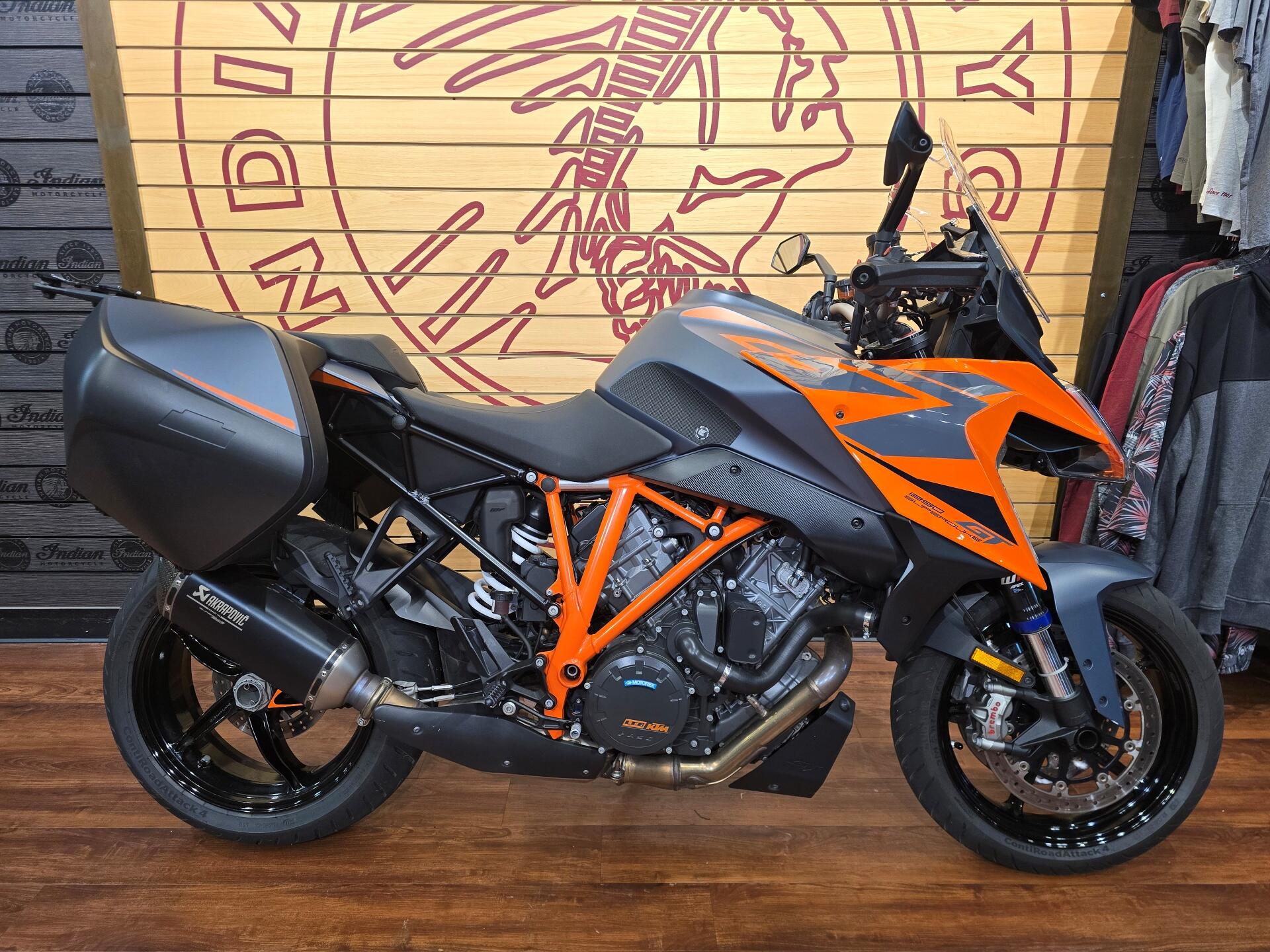 2023 KTM 1290 SUPER DUKE GT