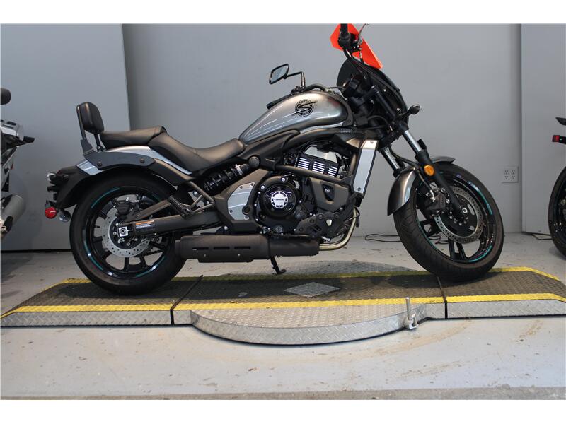 2025 Kawasaki VULCAN S CAFE