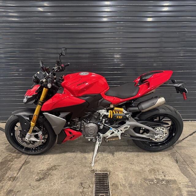 2026 Ducati STREETFIGHTER V2S