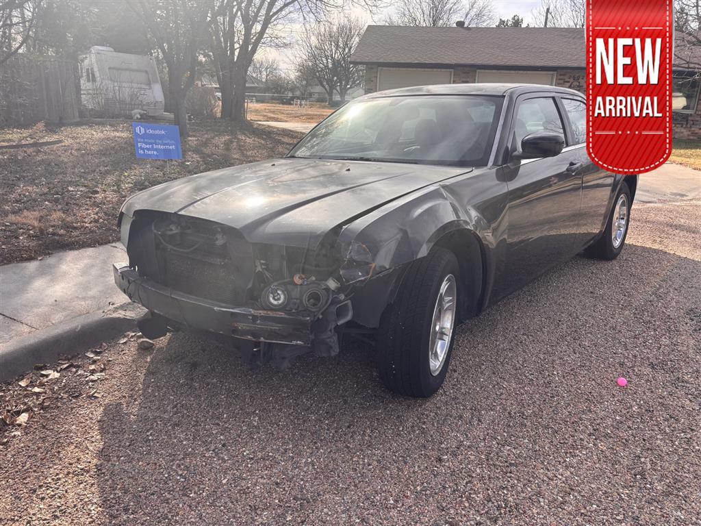 2005 Chrysler 300 Touring's photo