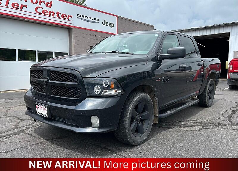 2017 RAM 1500 Express 4x4 Crew Cab 5'7's photo