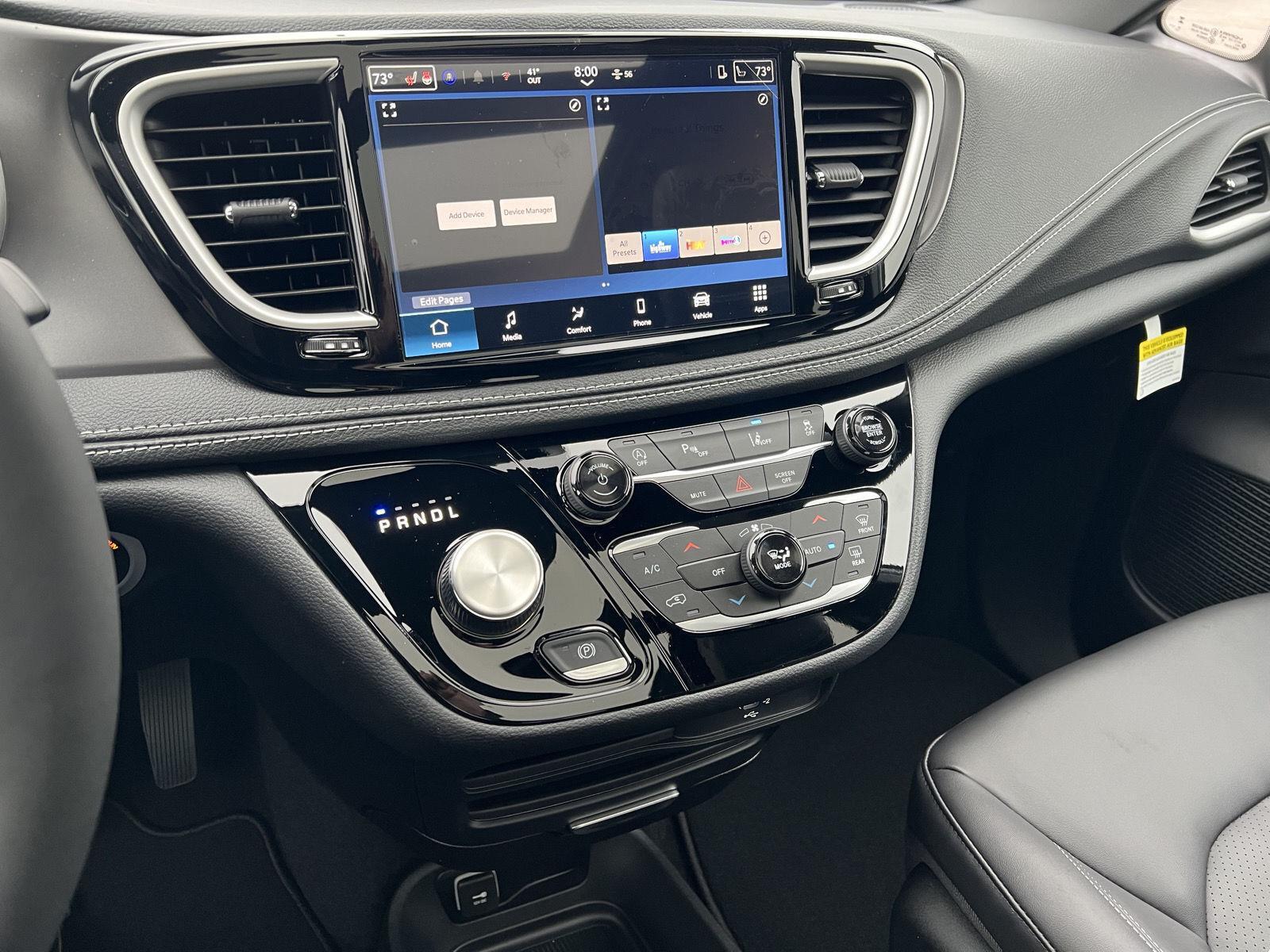 2026 Chrysler Pacifica Select - Photo 24