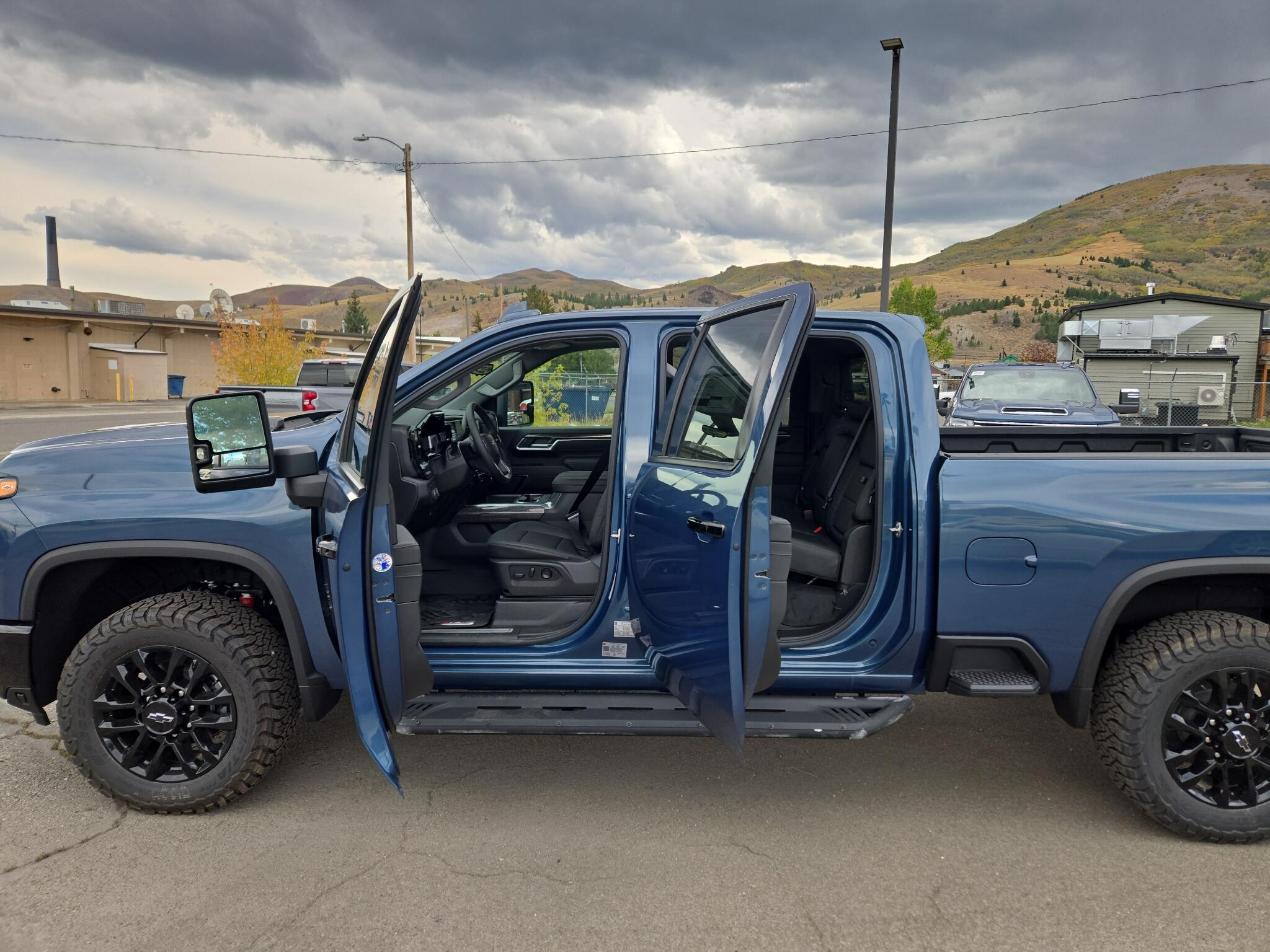 2026 Chevrolet Silverado 2500 HD LTZ - Photo 6