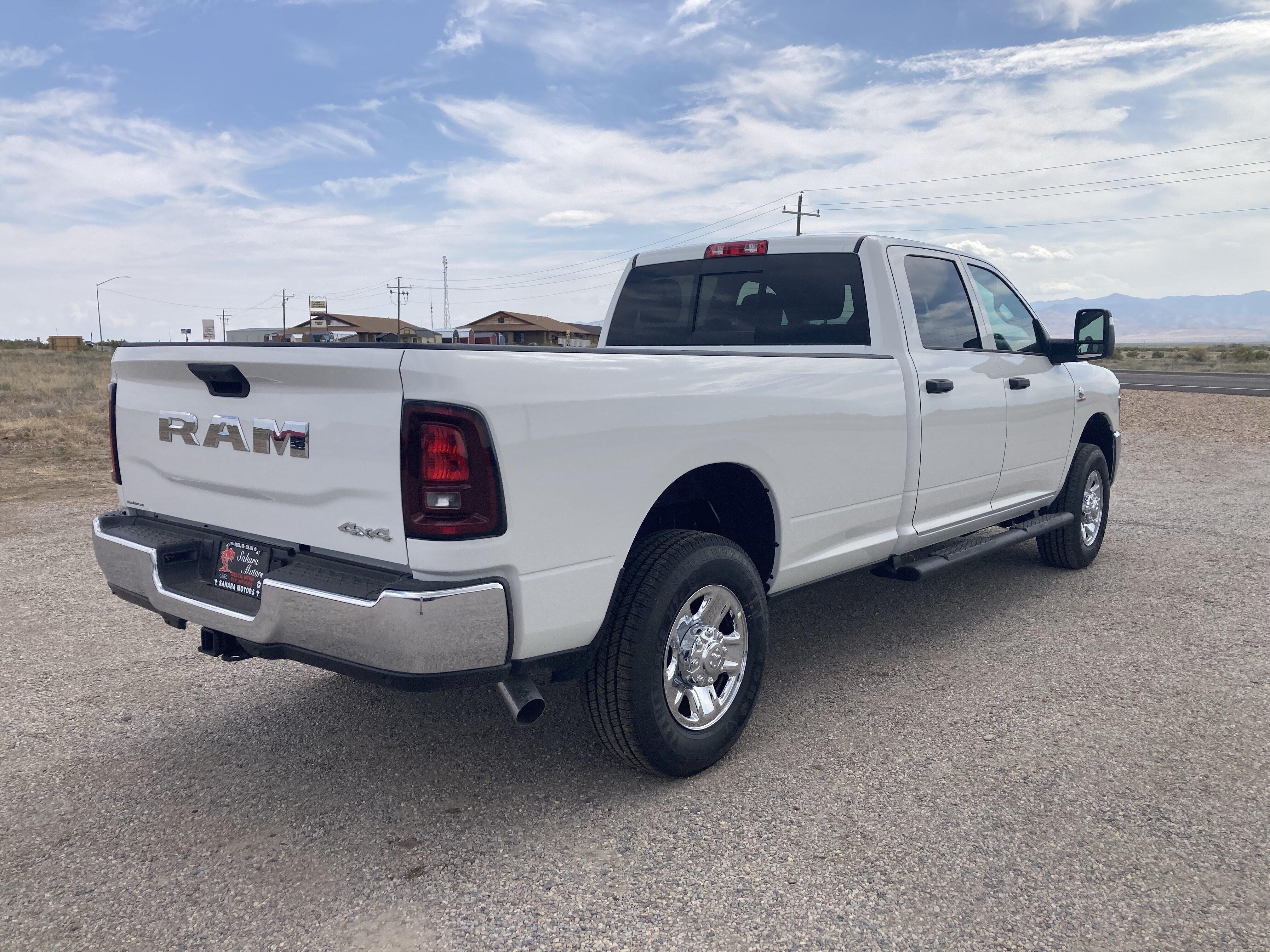 2026 RAM 3500 3500 Tradesman Crew Cab 4x4 8' Box