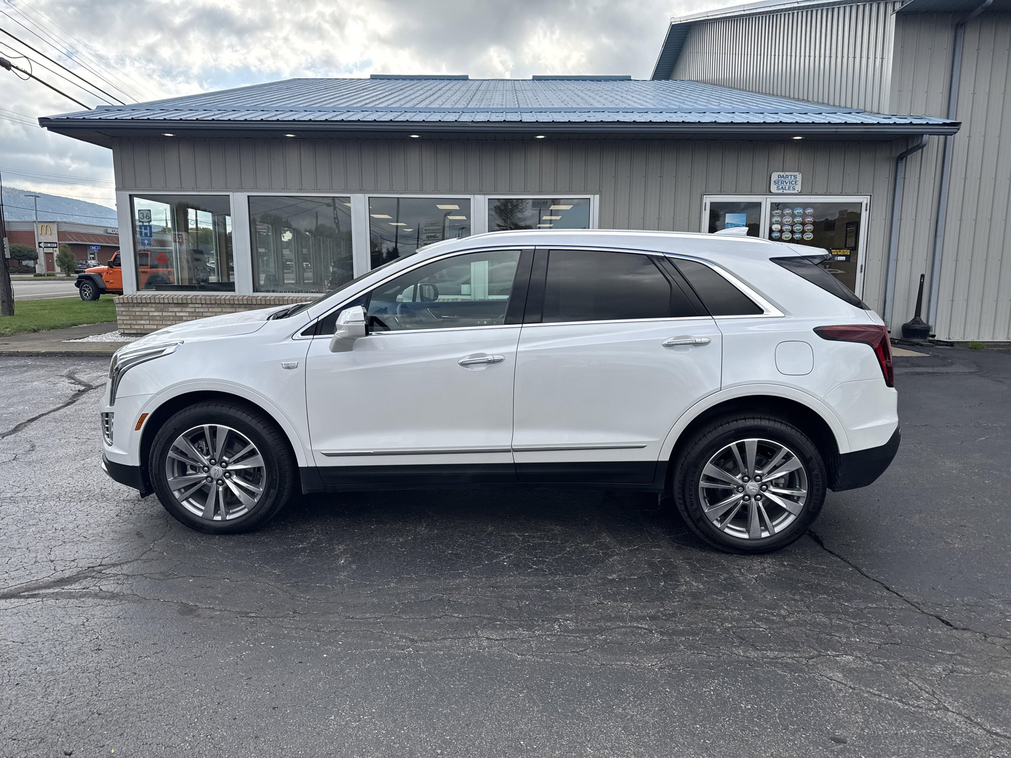  2025 Cadillac XT5 Premium Luxury AWD   
