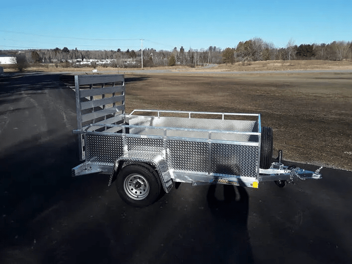 2025 Nitro Enclosed Utility