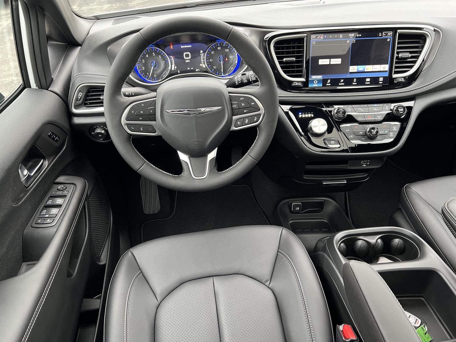 2026 Chrysler Pacifica Select - Photo 21