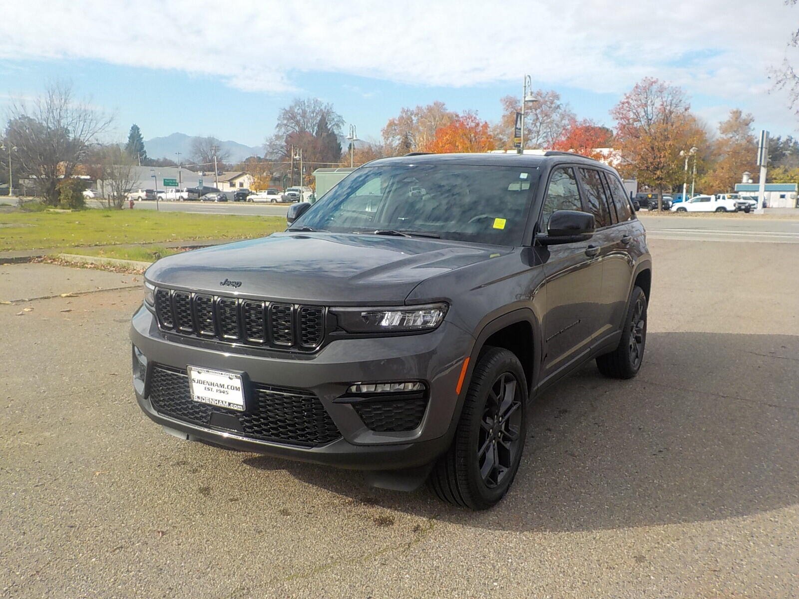 2025 Jeep Grand Cherokee Limited's photo