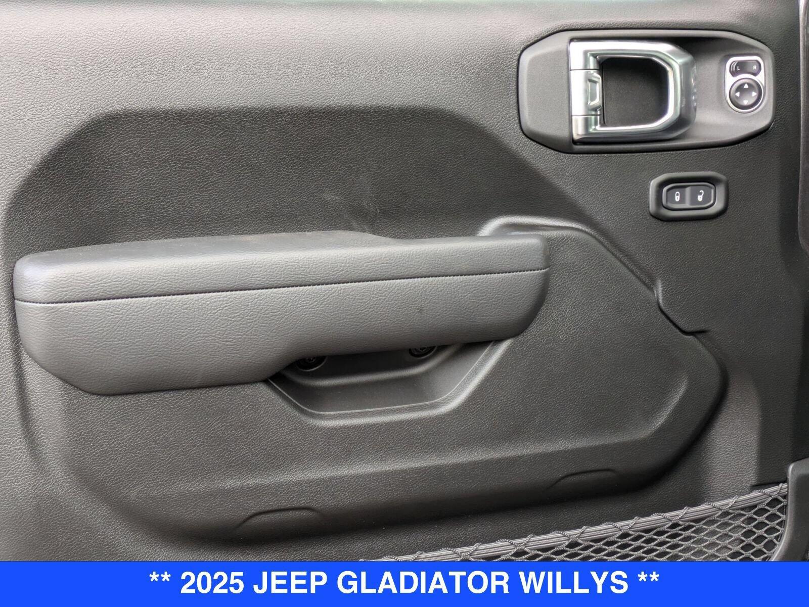 2025 Jeep Gladiator Willys - Photo 9