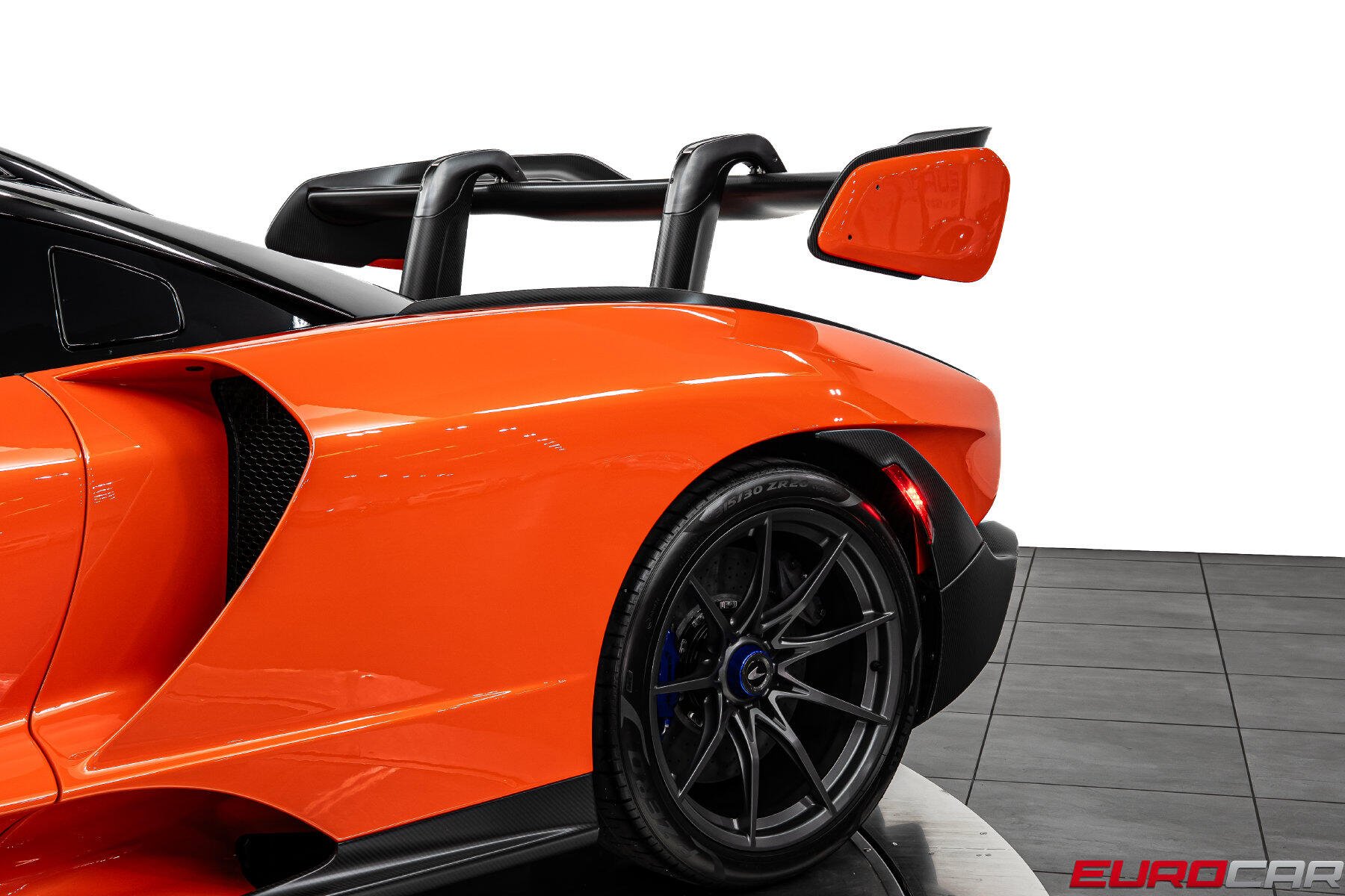 2019 McLaren Senna *64 OF 500 PRODUCED * CARBON MONOCAGE III CHASIS*Image 30