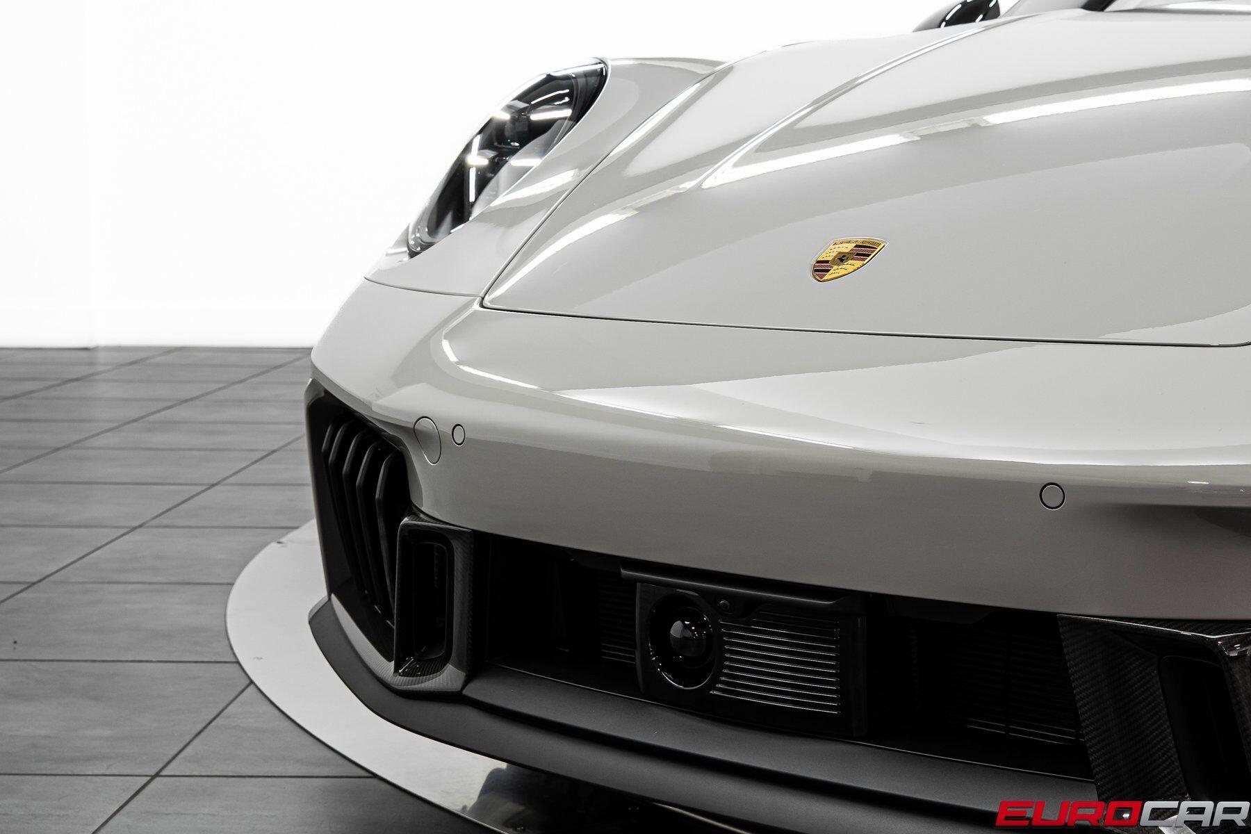 2026 Porsche 911 GTS - Photo 16