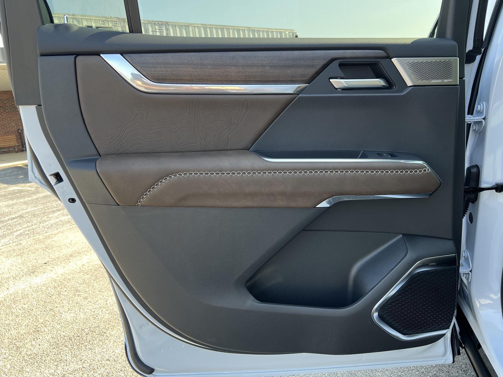 2026 GMC Acadia Denali Ultimate - Photo 20
