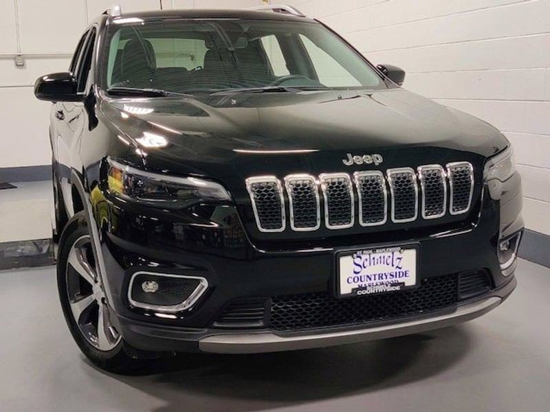 Used 2019 Jeep Cherokee Limited with VIN 1C4PJMDX1KD353417 for sale in Maplewood, Minnesota