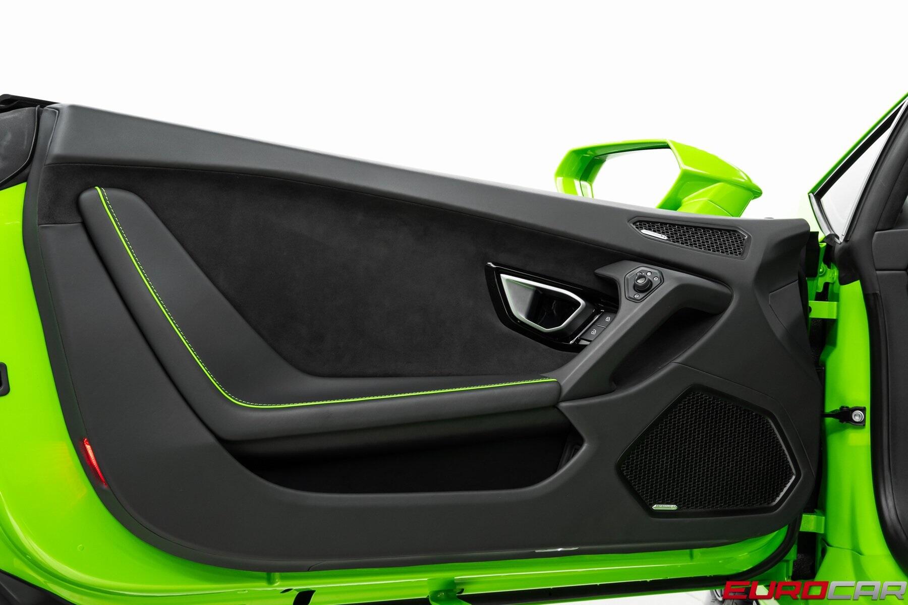 2023 Lamborghini Huracan EVO RWD *HIGH GLOSS BLACK STYLE PACKAGE* Image 22