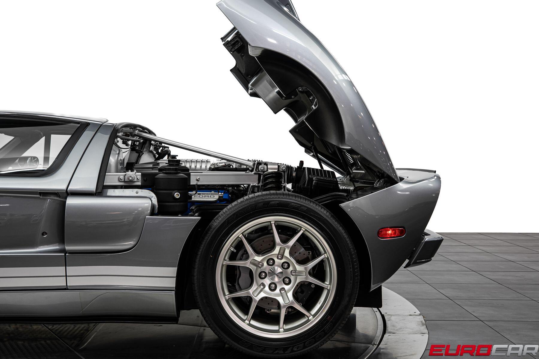 2006 Ford GT *ONLY 926 MILES * SIGNED BY STEVE SALEEN & CAMILO*Image 19