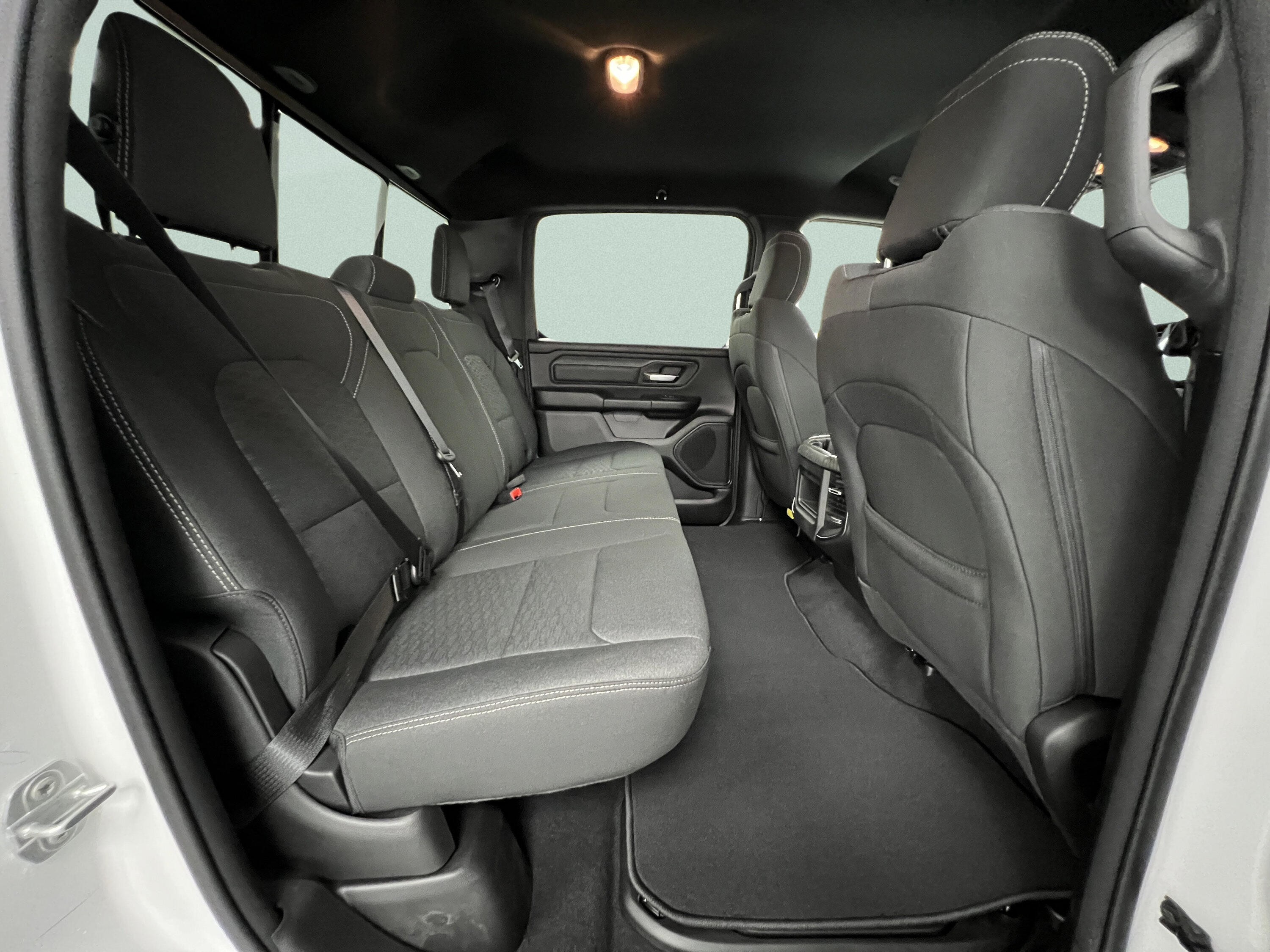 2026 RAM 1500 Express - Photo 34