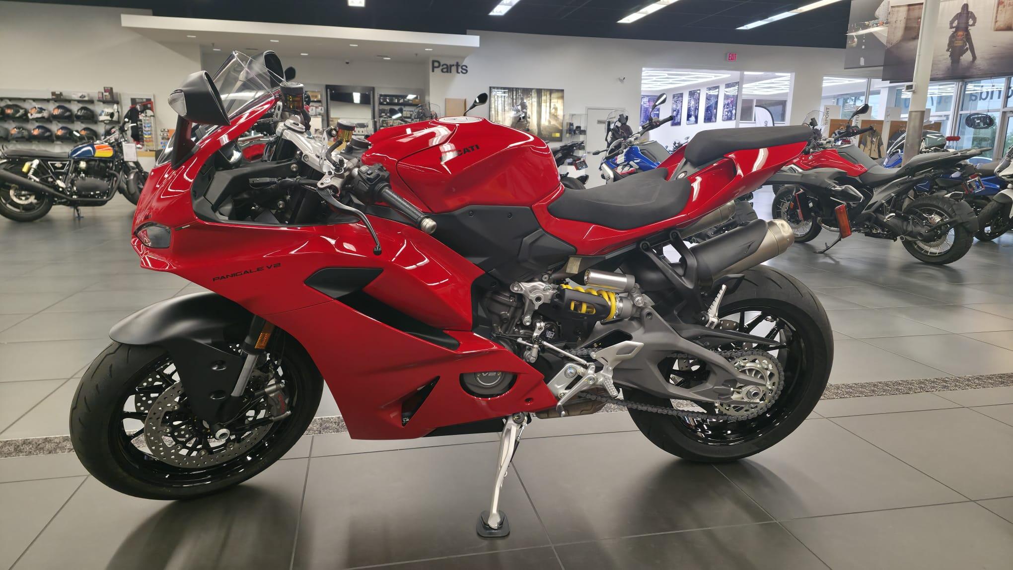 2027 Ducati PANIGALE V2
