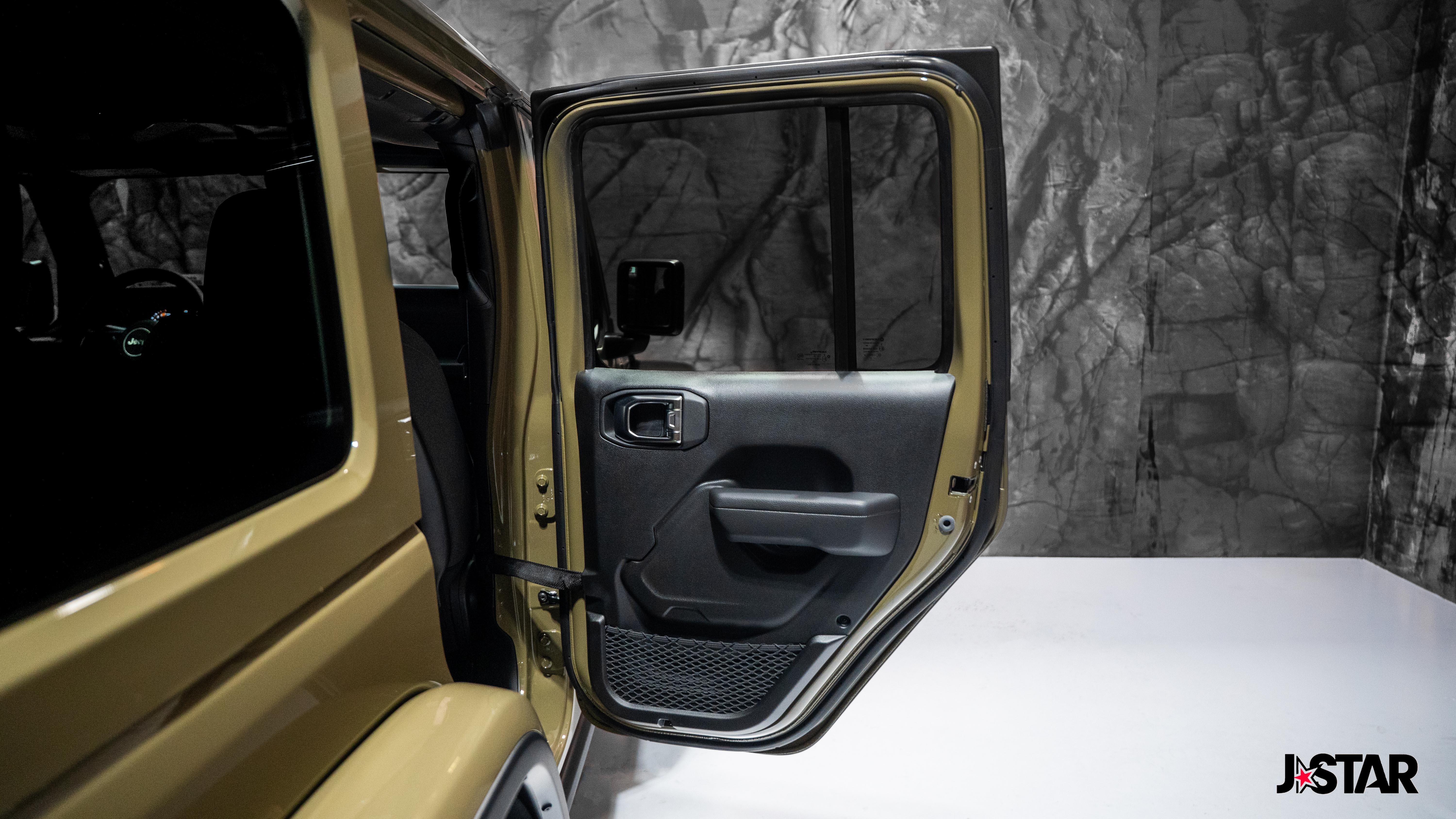 2025 Jeep Wrangler 4-Door Rubicon - Photo 16