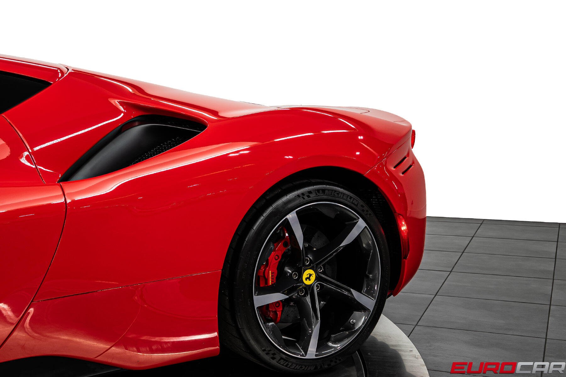 2021 Ferrari SF90 Stradale *CARBON STEERING WHEEL * FULL ELECTRIC SEATS*Image 17