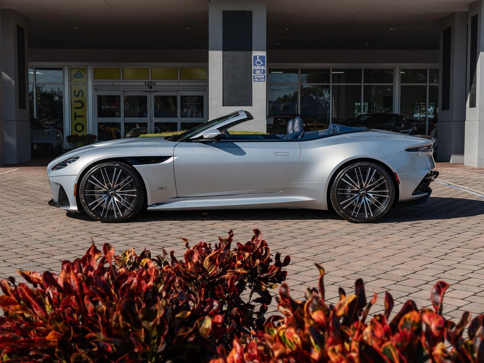 2020 Aston Martin DBS Superleggera Base - Photo 22