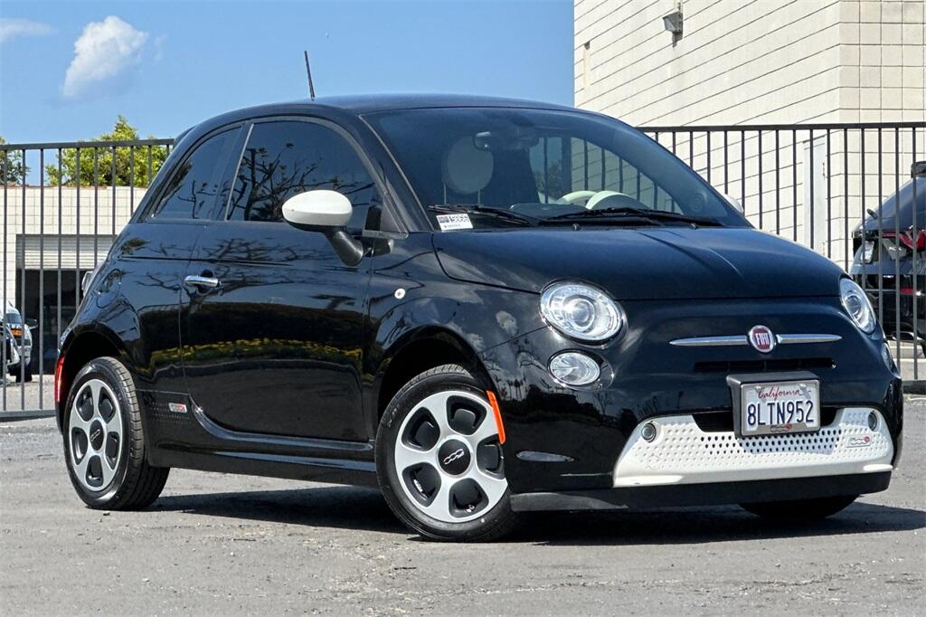 Used 2019 FIAT 500e Battery Electric with VIN 3C3CFFGE6KT782962 for sale in Ventura, CA