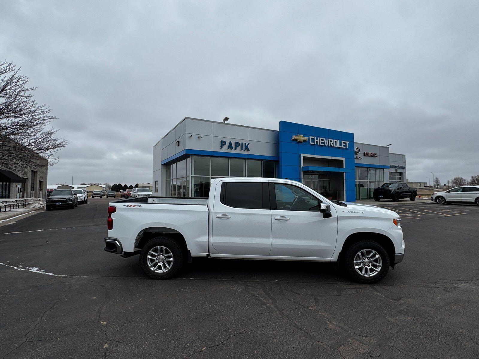 Used 2023 Chevrolet Silverado 1500 LT with VIN 1GCPDDEK4PZ230473 for sale in Luverne, Minnesota