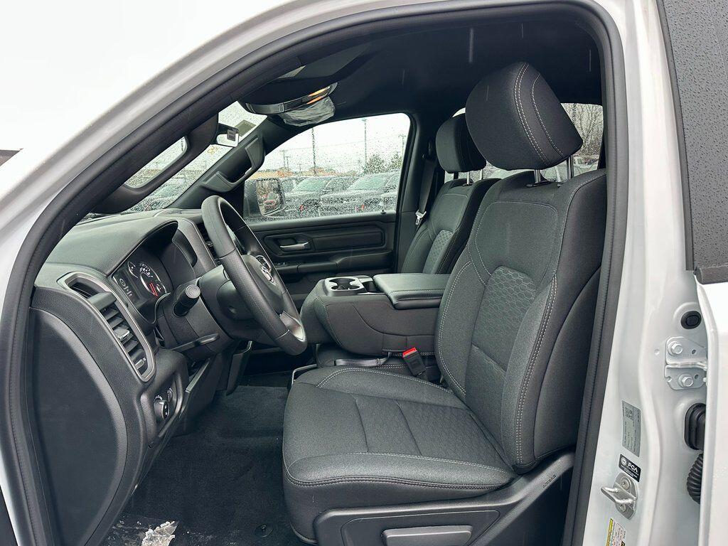 2025 RAM 1500 Tradesman - Photo 12