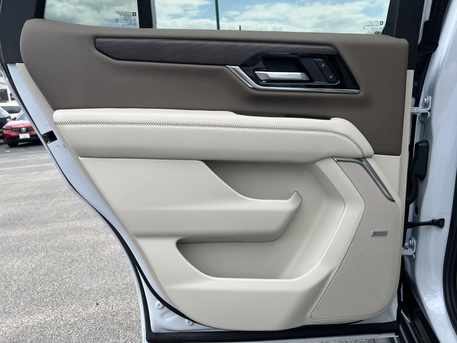 2026 GMC Yukon Denali - Photo 17
