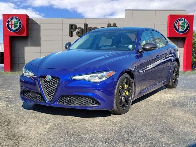 2021 Alfa Romeo Giulia Base's photo