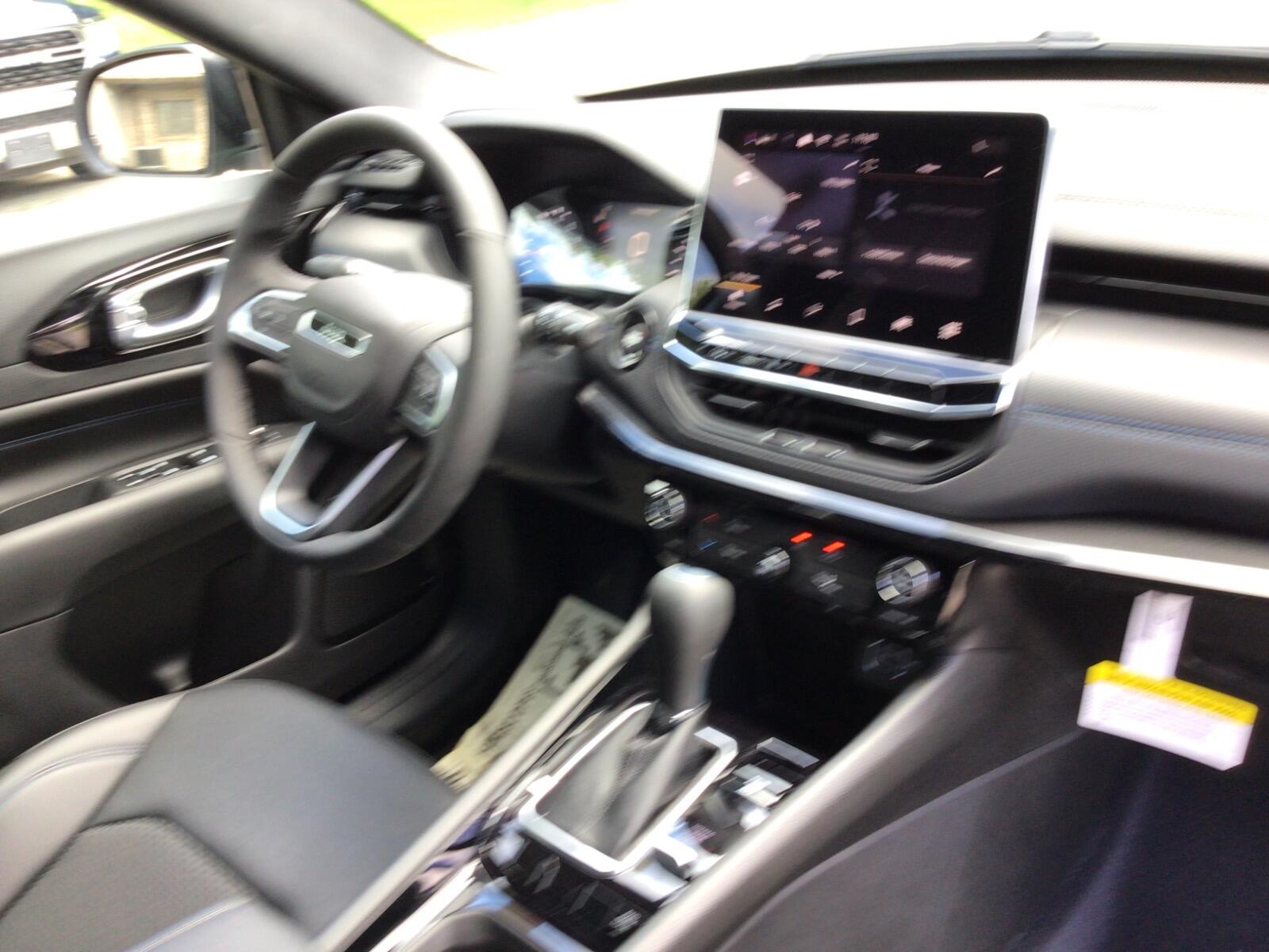 2026 Jeep Compass Latitude Altitude - Photo 11
