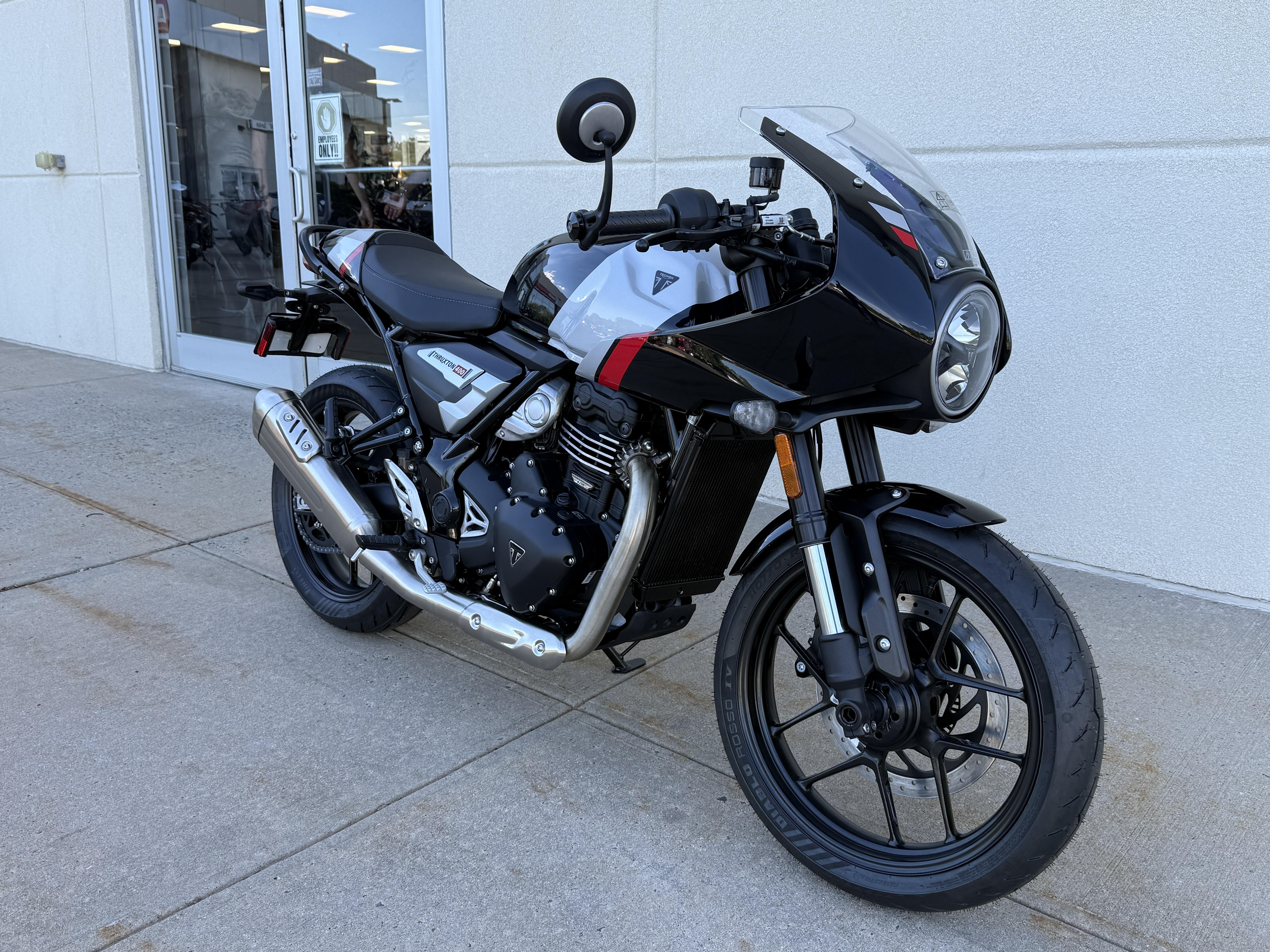 2026 Triumph Thruxton 400