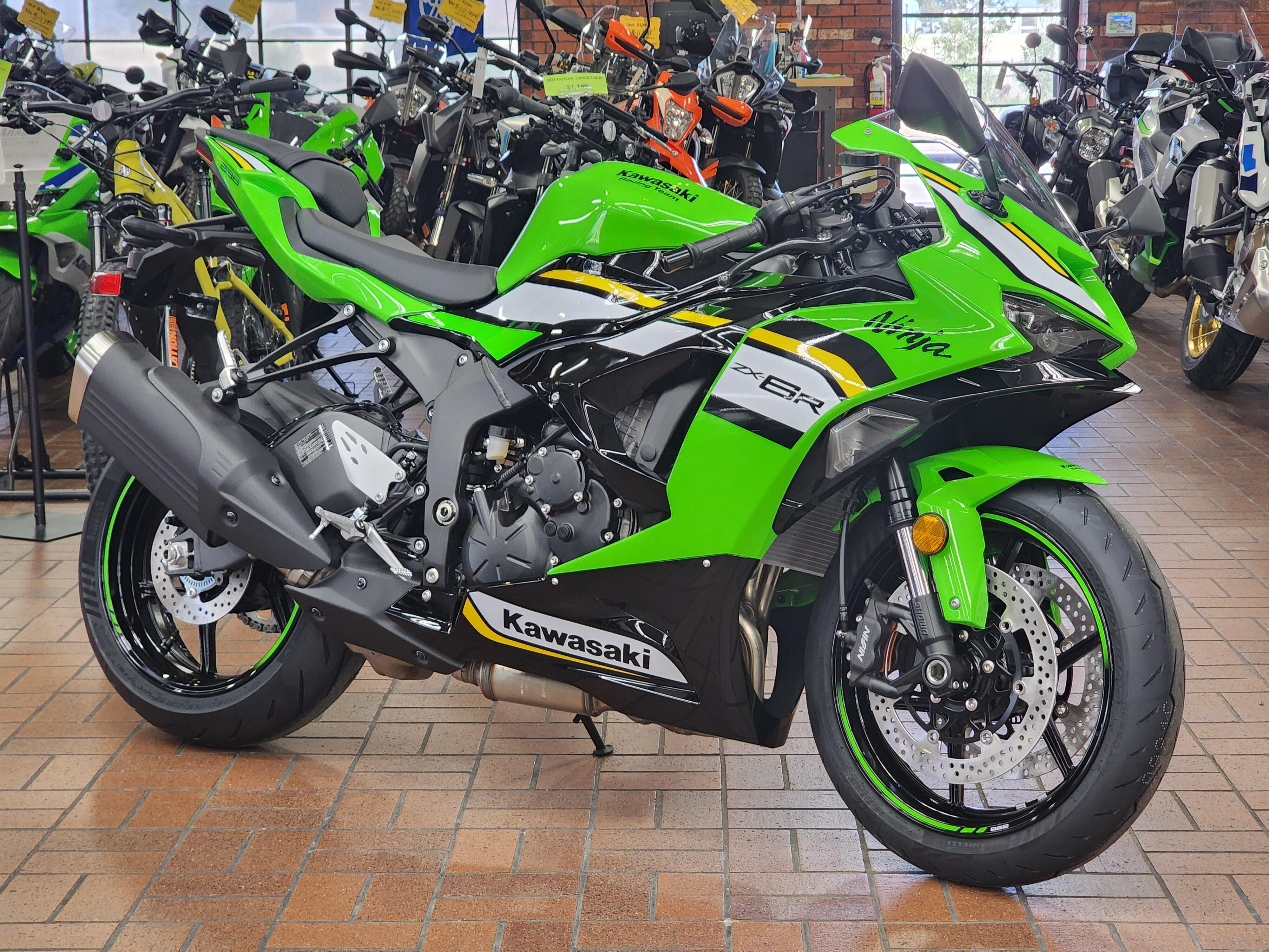 New 2025 Kawasaki Ninja ZX-6R KRT Edition Lime Green / Ebony