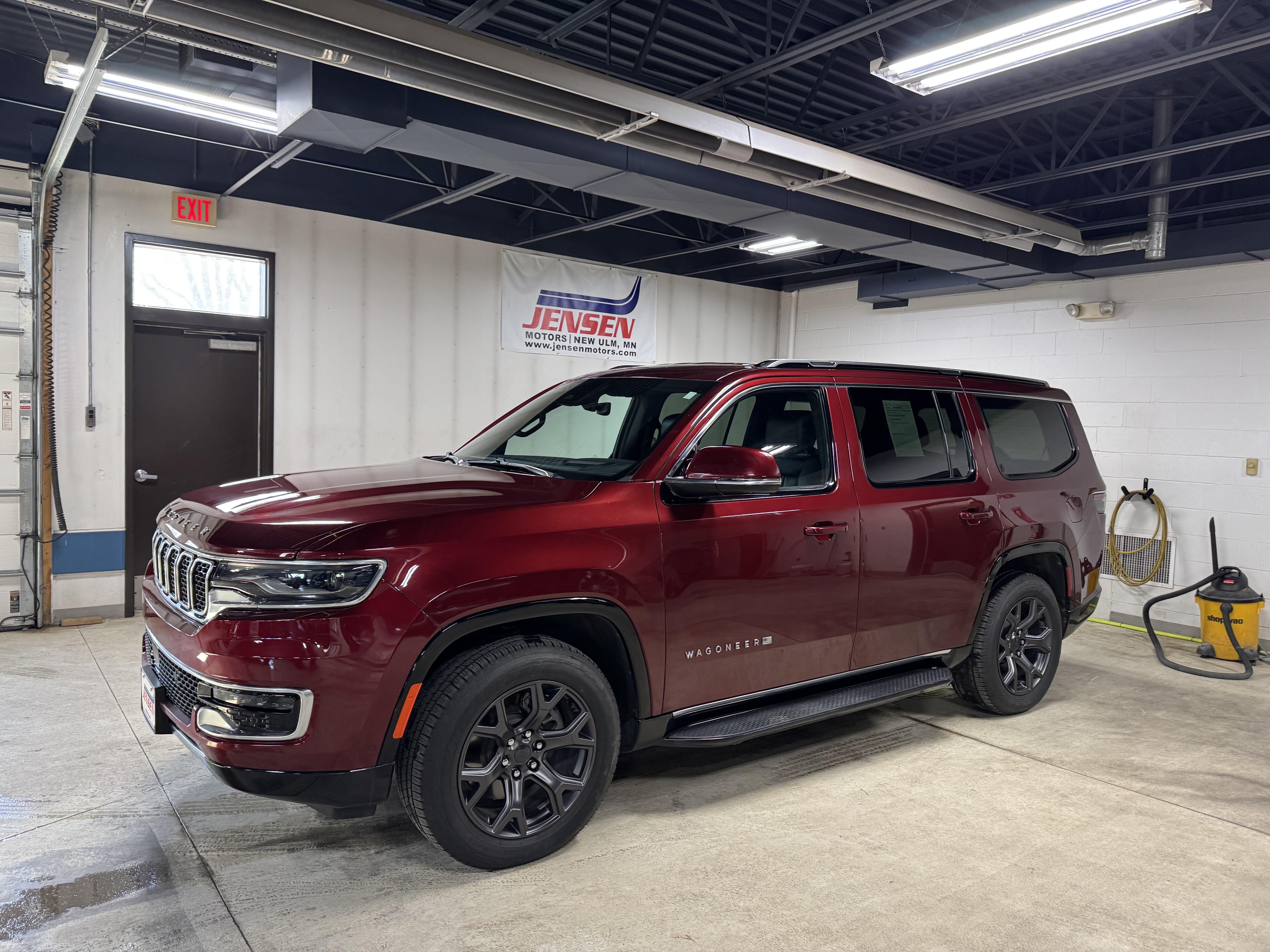 Used 2022 Jeep Wagoneer Series III with VIN 1C4SJVDT4NS205503 for sale in New Ulm, Minnesota